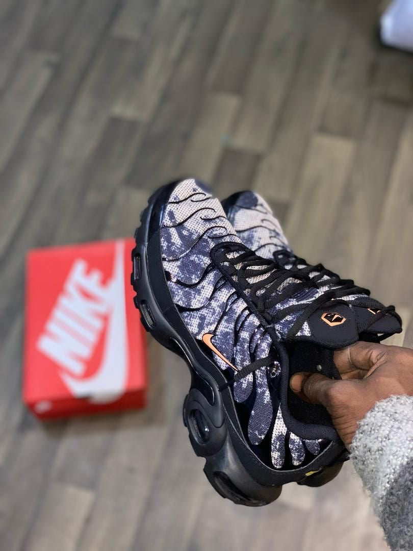 NIKE TN